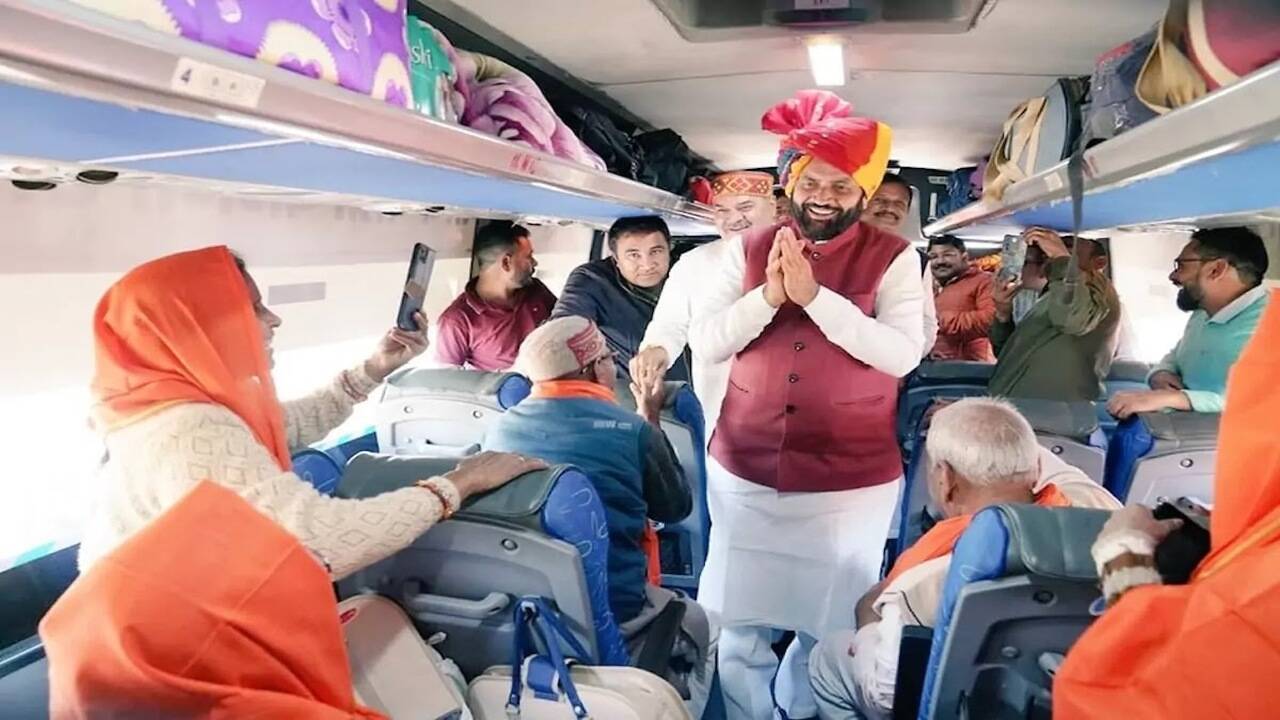76वें गणतंत्र दिवस पर हरियाणा को मिली इलेक्ट्रिक बसों की सौगात, सीएम नायब सिंह सैनी ने किया फ्री यात्रा सुविधा का ऐलान