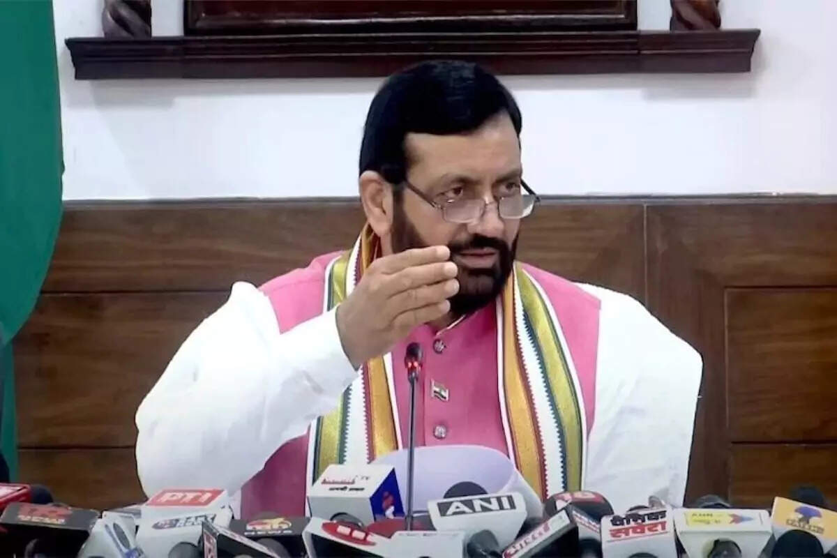 Haryana Group C- D Bharti 2025: हरियाणा सरकार बनाएगी ग्रुप C और D भर्ती के नए नियम, 5 मई को कैबिनेट मीटिंग में मंजूरी!