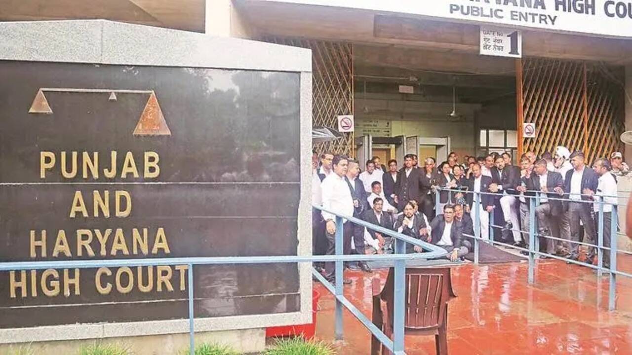 Punjab And Haryana Highcourt: पंजाब-हरियाणा हाईकोर्ट ने डॉक्टरों की खराब लिखावट पर जताई नाराजगी, सुधार के दिए सख्त निर्देश
