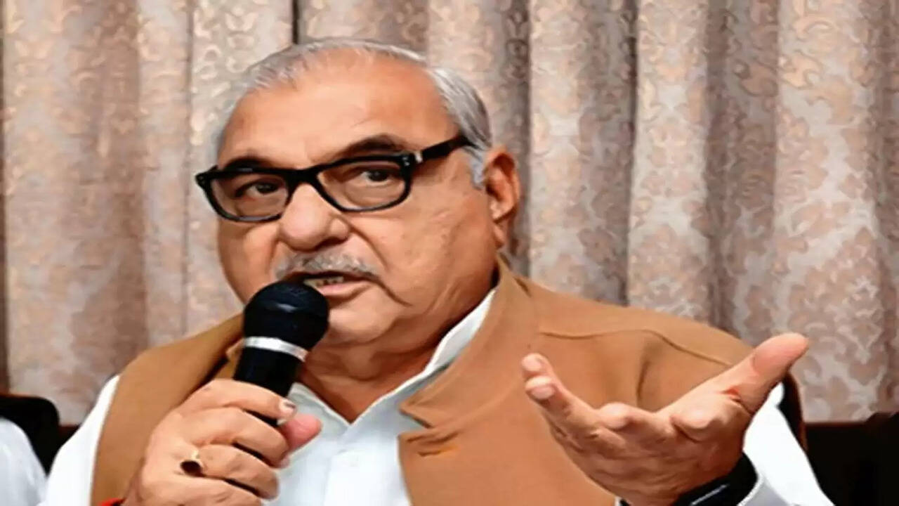 हरियाणा के पूर्व मुख्यमंत्री भूपेंद्र हुड्डा घर ईडी की छापेमारी, मनी लॉन्ड्रिंग मामले में हुड्डा का दर्ज किया गया बयान