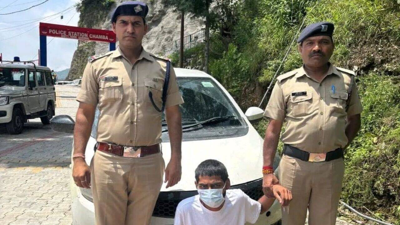 Crime News: हरियाणा का गैंगस्टर कांवड़िए के भेष में चरस के साथ गिरफ्तार, पुलिस ने कार भी की सीज