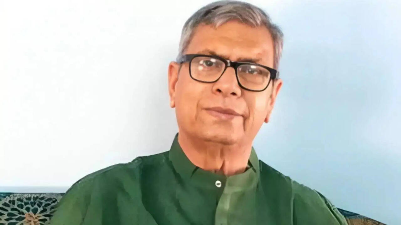 बच्चों का समग्र विकास अभिभावकों व शिक्षकों के संयुक्त प्रयासों से संभव -&nbsp; राज्यपाल प्रो. असीम कुमार घोष