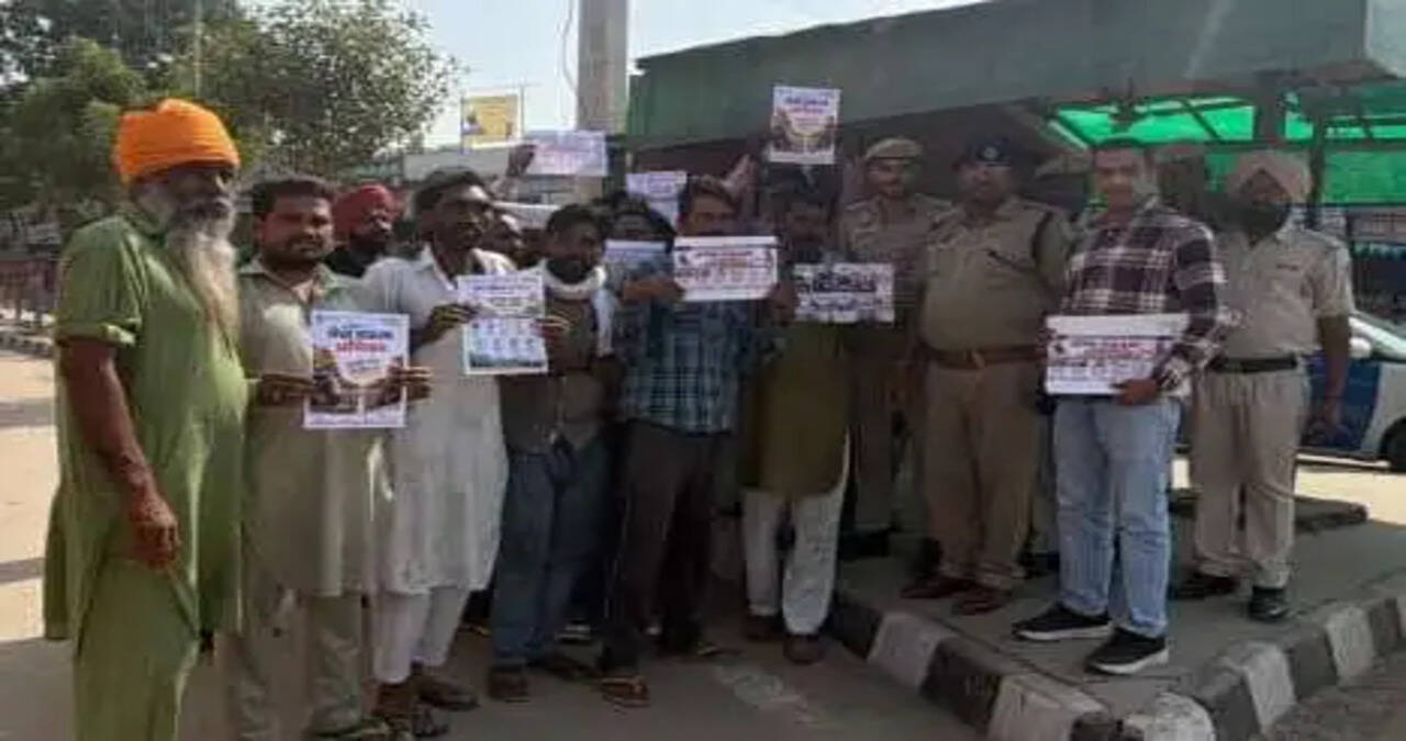 &nbsp;पीएम-राहत कैशलेस उपचार योजना और सड़क सुरक्षा नियमों को लेकर किया जागरूक