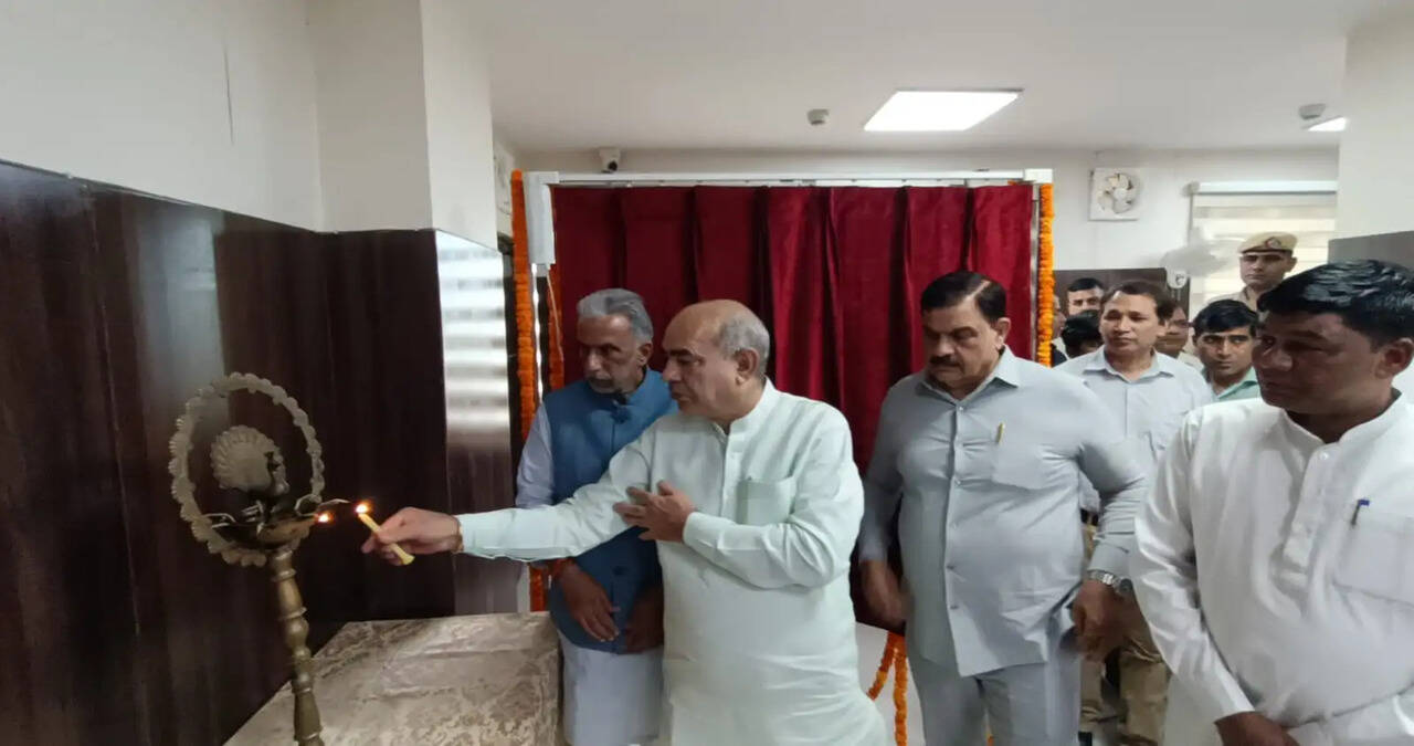 हर नागरिक तक आधुनिक स्वास्थ्य सुविधाएं पहुंचाना सरकार का संकल्प : कृष्ण पाल गुर्जर