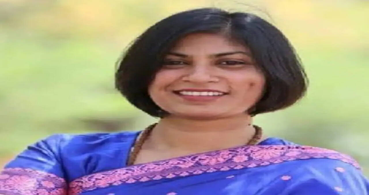 &nbsp;डीसी एवं जिला निर्वाचन अधिकारी वर्षा खांगवाल ने वोटर से गणना प्रपत्र भरकर जमा कराने का आह्वान