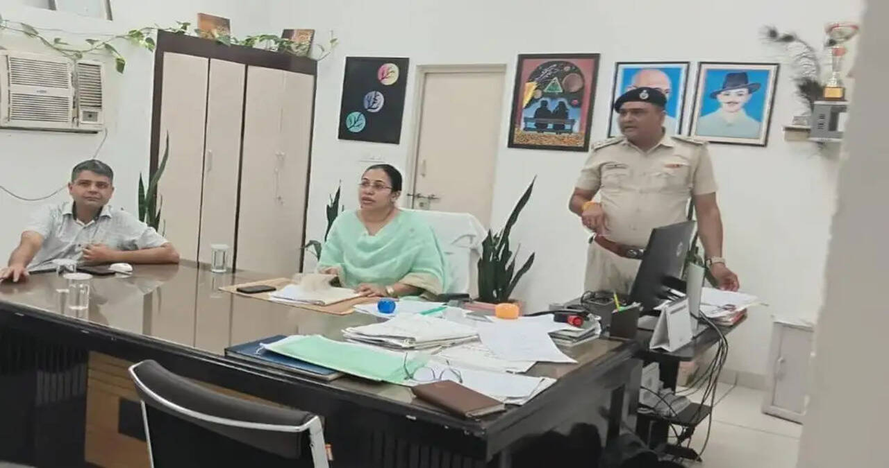 जिला विधिक सेवाएं प्राधिकरण की सचिव एवं मुख्य न्यायिक दंडाधिकारी निशा ने भोंडसी जिला कारागार का किया निरीक्षण