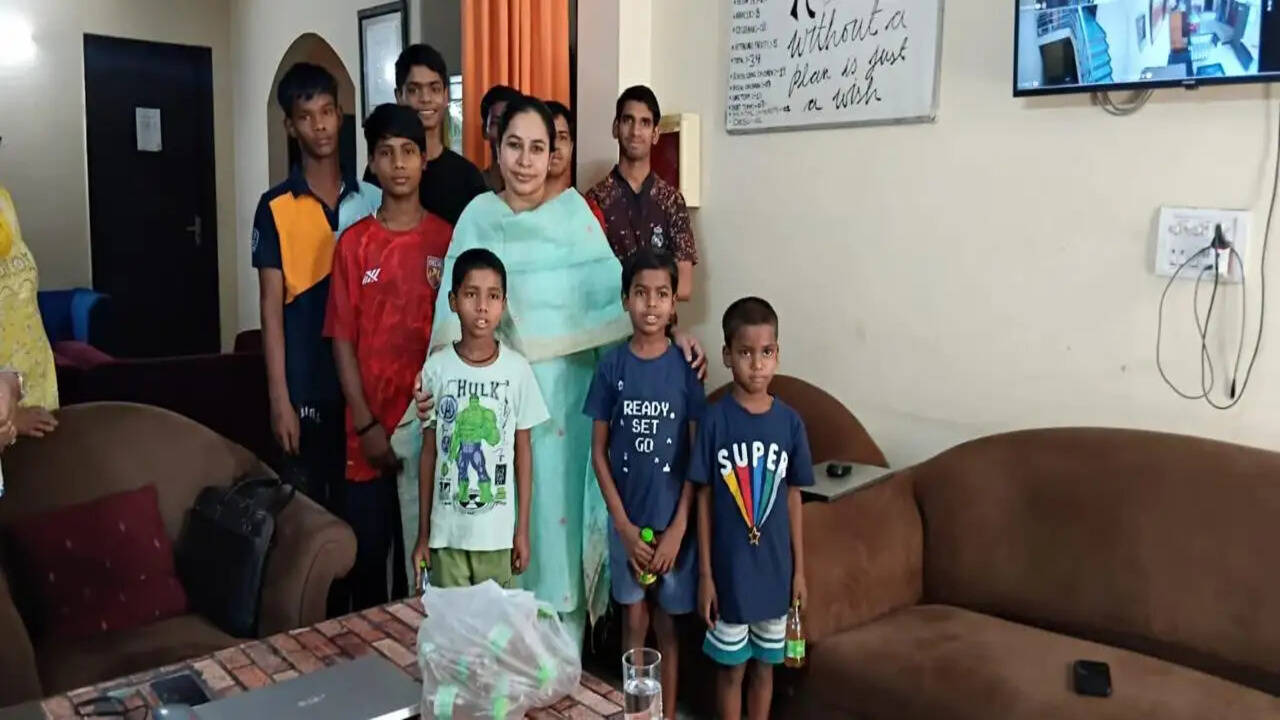 बाल देखभाल संस्थान का औचक निरीक्षण, बच्चों की सुविधाओं का लिया जायजा