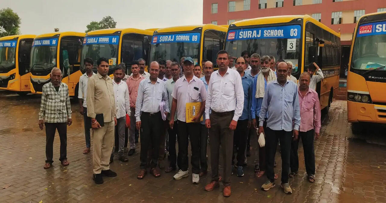 &nbsp;*स्कूल बसों के विशेष जांच अभियान के दूसरे दिन 127 बसों की जांच, 13 के किए गए चालान*