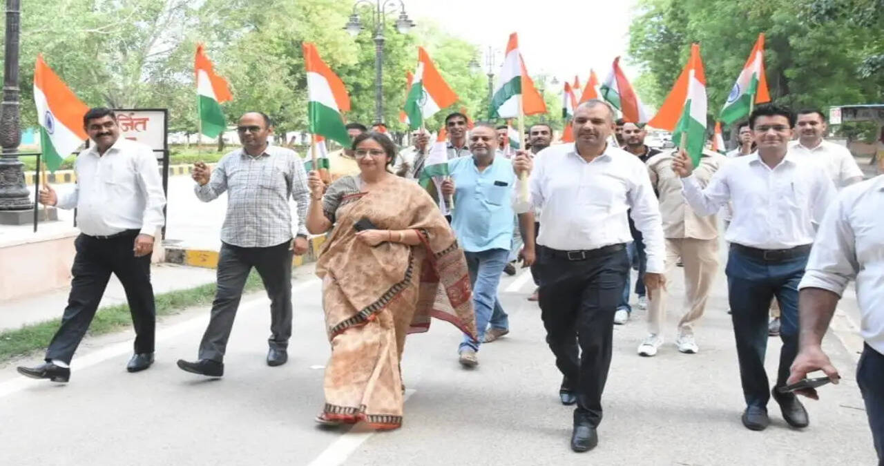 Hisar News: मातृभूमि के प्रति सम्मान और एकजुटता का प्रतीक है हर घर तिरंगा अभियान : अतिरिक्त उपायुक्त शालिनी चेतल&nbsp; &nbsp; &nbsp; &nbsp; &nbsp; &nbsp; &nbsp; &nbsp; &nbsp; &nbsp; &nbsp; &nbsp; &nbsp; &nbsp; &nbsp; &nbsp; &nbsp; &nbsp; &nbsp; &nbsp; &nbsp; &nbsp; &nbsp; &nbsp; &nbsp; &nbsp; &nbsp; &nbsp;&nbsp;