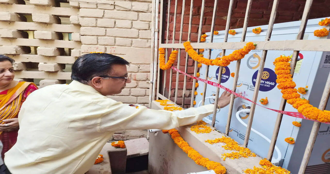पटेल नगर&nbsp;के&nbsp;सीनियर सेकेंडरी&nbsp;स्कूल में रोटरी क्लब ने लगाया वाटर कूलर