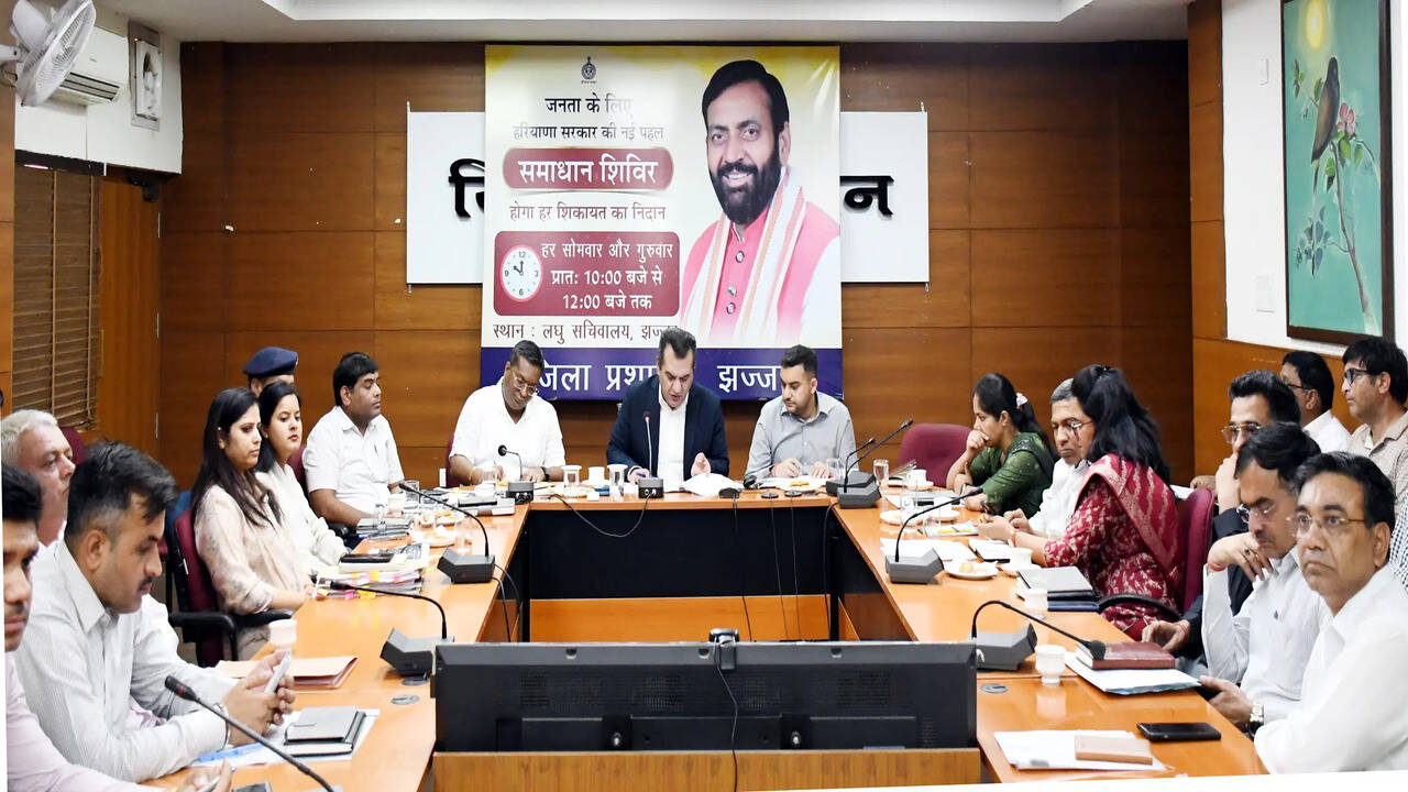 सीएम अनाउंसमेंट से जुड़े विकास कार्यों को जल्द पूरा कराएं अधिकारी : आयुक्त