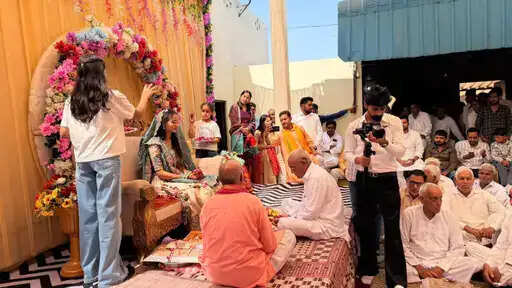 Sirsa News, Former Bhadra MLA Balwan Poonia Son Subham Engaged, Marry Daughter Deepasha Kumhariya Sarpanch, Sirsa Program, Family Former INLD Worker