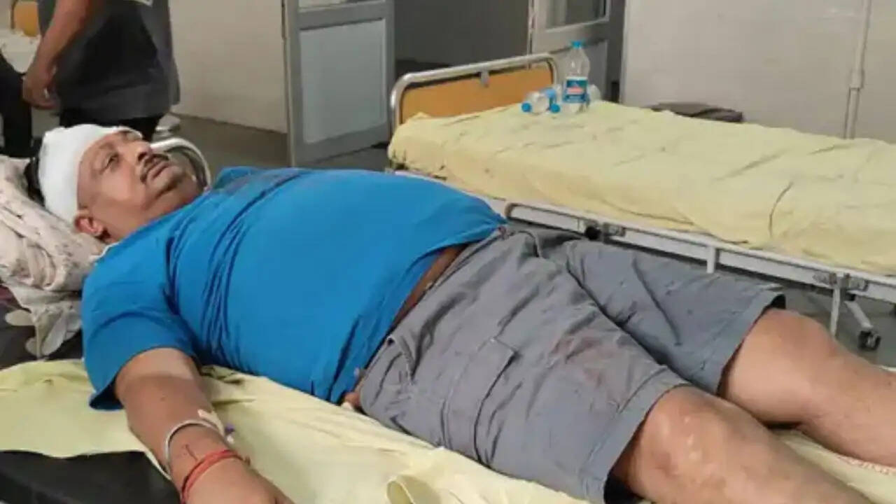 हरियाणा के फतेहाबाद में आढ़ती की लाठी-डंडों से जमकर मारपीट, 4 युवकों ने किया हमला