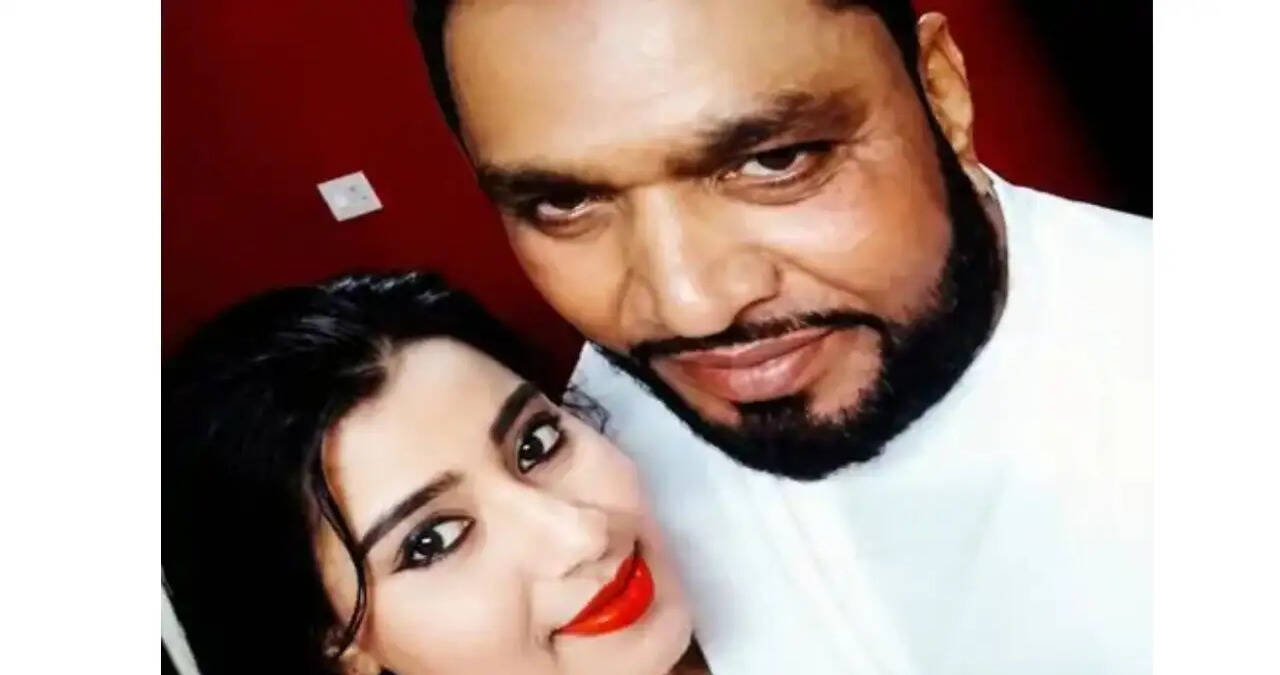 11 बच्चों के पिता ने अपने से 50 साल छोटी लड़की से रचाई चौथी शादी, अब हुआ ये बवाल....