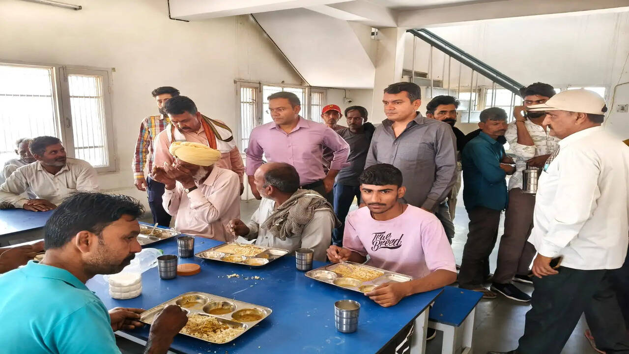 किसानों को फसल बेचने में न आए कोई परेशानी : एसडीएम पारस भागोरिया