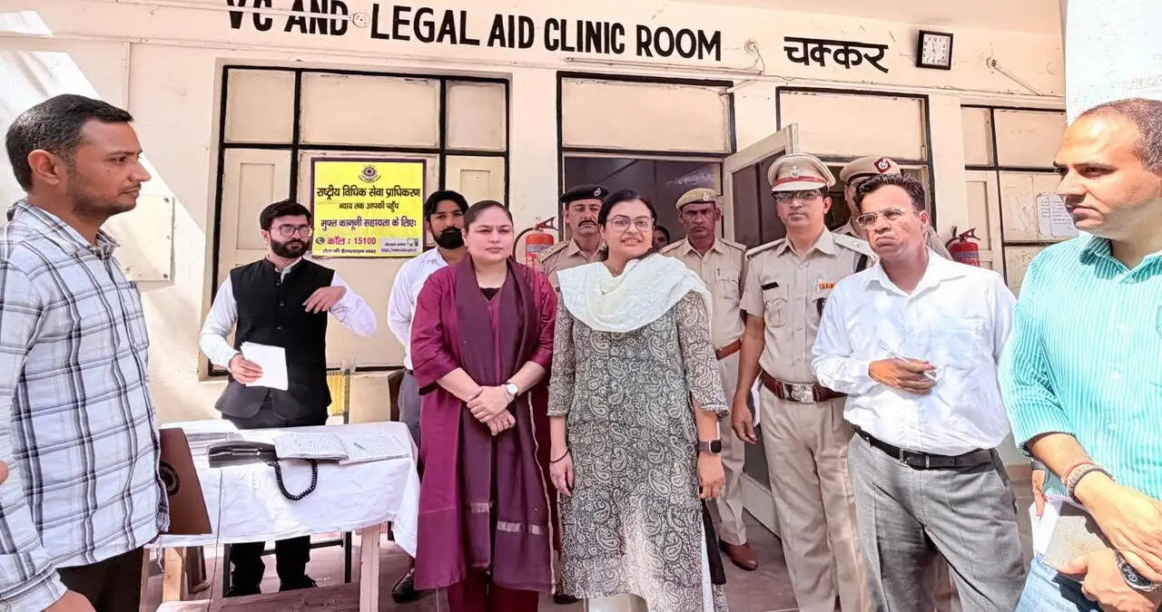 &nbsp;हालसा की संयुक्त सदस्य सचिव मानविका यादव ने डलसा रोहतक एवं जिला जेल में विधिक सहायता क्लीनिक का किया निरीक्षण:-