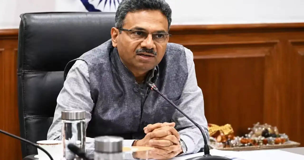 हरियाणा में रंगे हाथ पकड़े गए अधिकारियों-कर्मचारियों का होगा तबादला, विभागों को निर्देश जारी&nbsp;