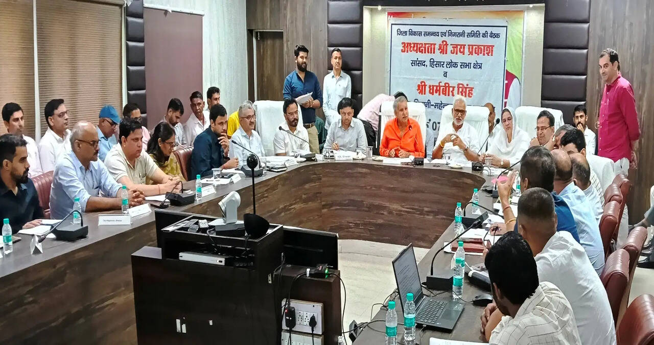 एसआईआर कार्य के लिए 12-13 व 26-27 सितंबर को खुले रहेंगे संबंधित बूथ वाले कार्यालय व स्कूल: एसडीएम महेश कुमार