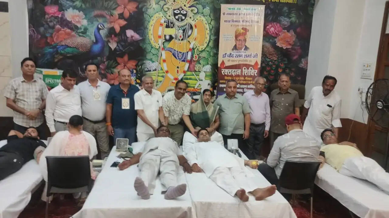 डॉ. चांद रतन शर्मा की प्रथम पुण्यतिथि पर रक्तदान शिविर, भक्तों ने दिखाया उत्साह