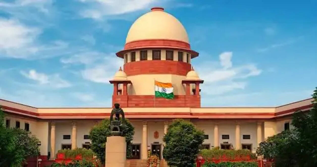 बिल्डर की चूक का खामियाजा नहीं भुगतेंगे फ्लैट मालिक, हाईकोर्ट ने बिजली कनेक्शन काटने पर लगाई रोक