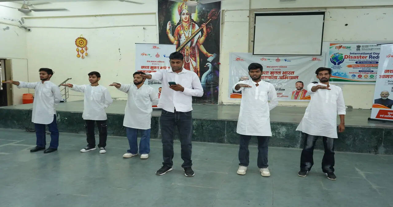  सेवा संकल्प अभियान के तहत फरीदाबाद में नुक्कड़ नाटकों से दिया नशामुक्ति का संदेश