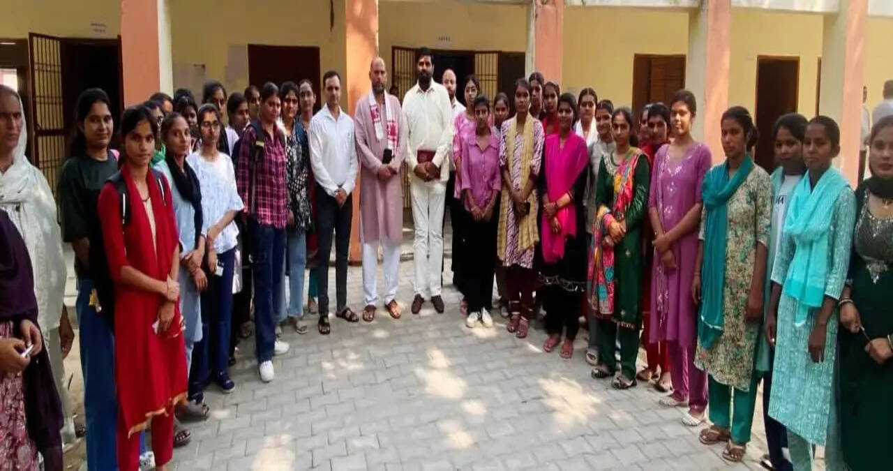 युवा विकास की नई दिशा तय करने वाले शिल्पकार : दिनेश शेखावत