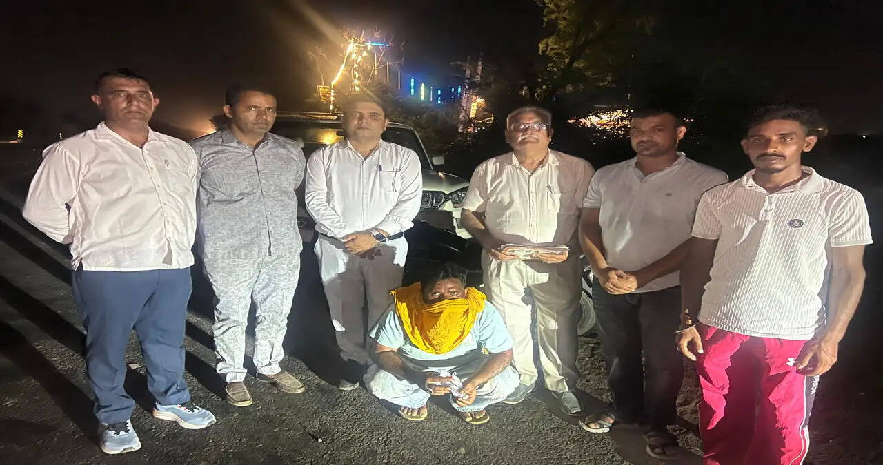 हरियाणा स्टेट नारकोटिक्स कंट्रोल ब्यूरो की हिसार यूनिट की टीम 06.01 ग्राम हिरोईन/चिट्टा के मामले मे &nbsp;नशा तस्कर को &nbsp;किया गिरफ्तार।