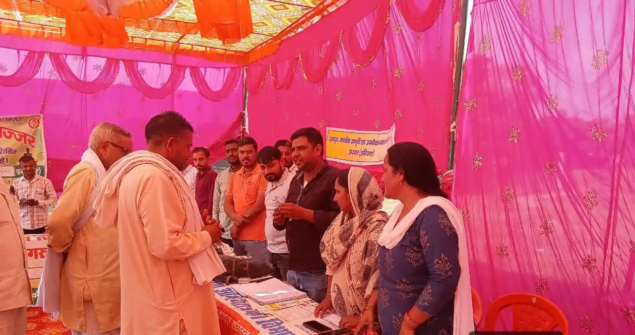 ग्रामीणों के लिए लाभकारी साबित हो रहे सेवा सेतु कैंप