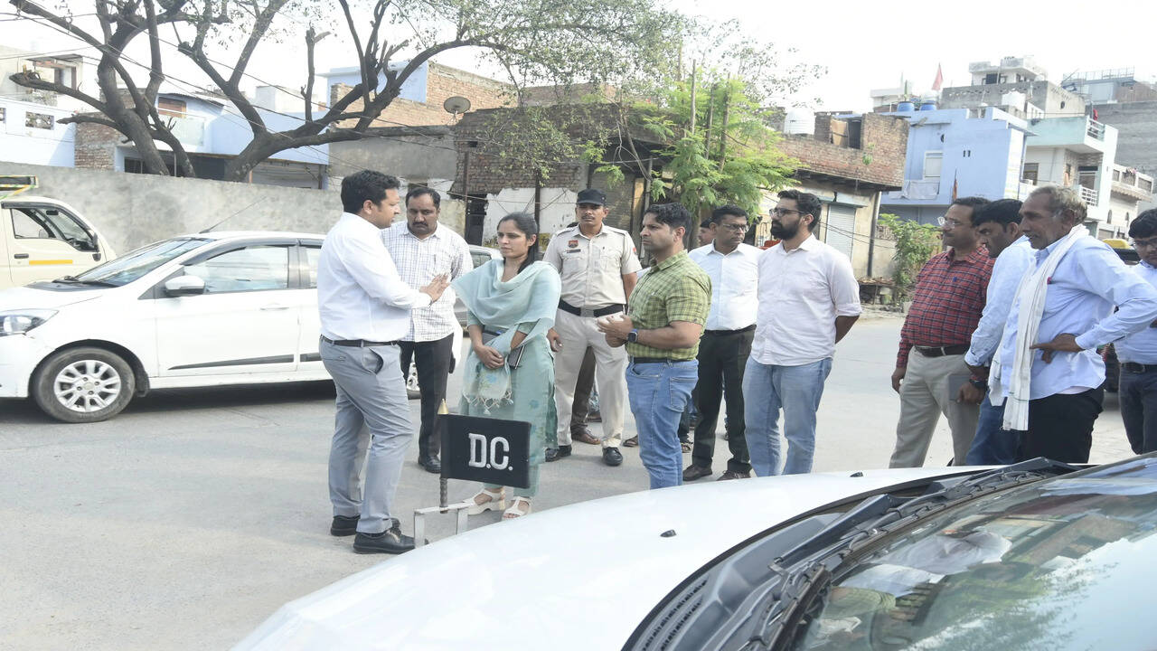 निर्धारित समय अवधि में पूरे किए जाए बरसाती जल निकासी के कार्य:- उपायुक्त सचिन गुप्ता