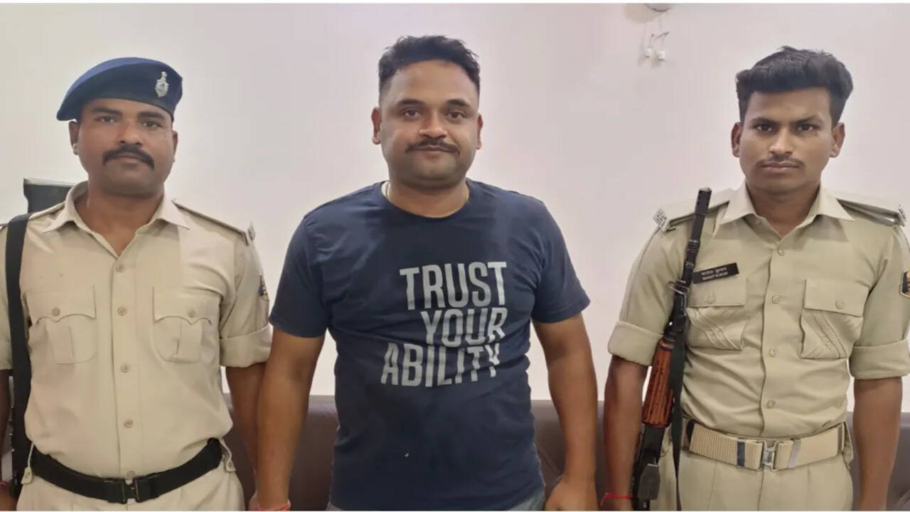 ACB Action in Bihar: 9000 की रिश्वत लेते दरोगा गिरफ्तार, केस से एक व्यक्ति का नाम हटाने की एवज में मांगी थी रिश्वत