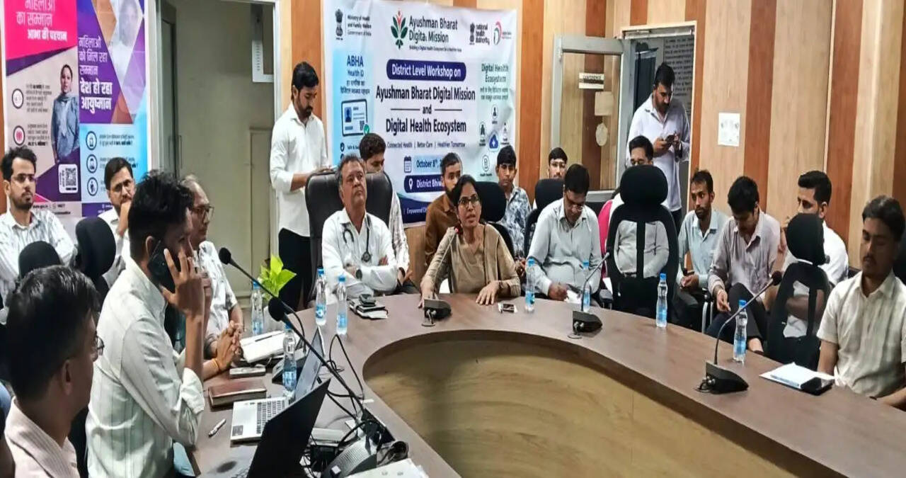 &nbsp;&nbsp;आभा कवरेज बढ़ाने के लिए सरकारी व निजी संस्थान मिलकर करें प्रयास