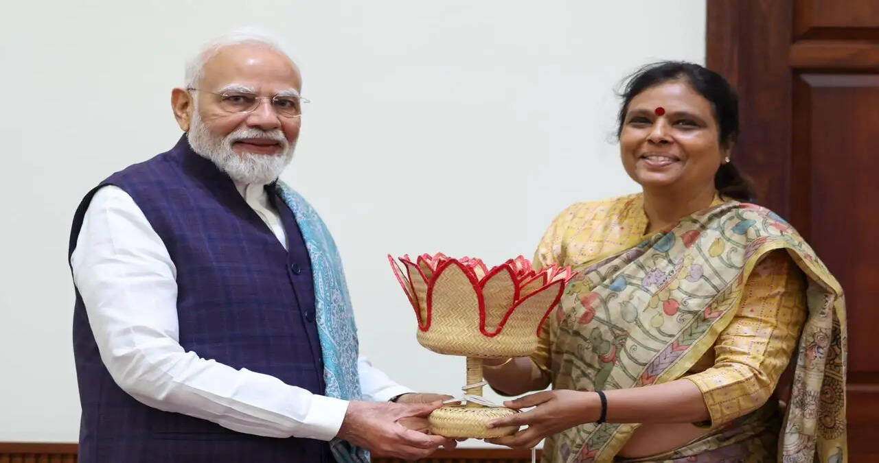 Haryana News: हरियाणा भाजपा प्रदेशाध्यक्ष ने पीएम मोदी से की मुलाकात, जानिये क्या है वजह ?