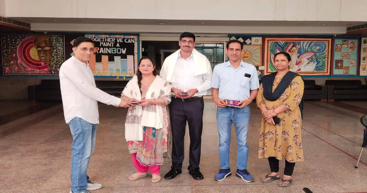 विशेष गहन पुनरीक्षण (एसआईआर)-2026 : तिगांव विधानसभा में पति-पत्नी बीएलओ की उत्कृष्ट कार्यशैली बनी प्रेरणा