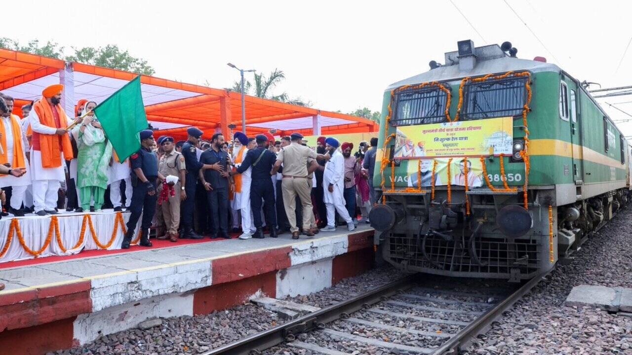 - मुख्यमंत्री श्री नायब सिंह सैनी 15 मई को सिरसा से विशेष रेलगाड़ी को झंडी दिखाकर करेंगे रवाना