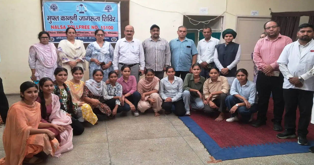 &nbsp;स्वस्थ बच्चा, सुदृढ़ राष्ट्र अभियान के तहत बाल कुपोषण पर नुक्कड़ नाटक का आयोजन