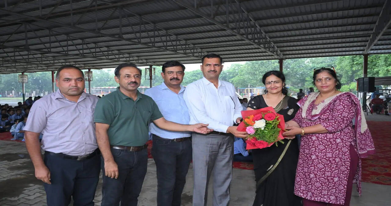 Rohtak News: नुक्कड़ नाटक के माध्यम से युवाओं ने दिया नशा मुक्ति का संदेश,&nbsp;नशा मुक्त युवा फॉर विकसित भारत कार्यक्रम में युवाओं ने दिखाई प्रतिभा