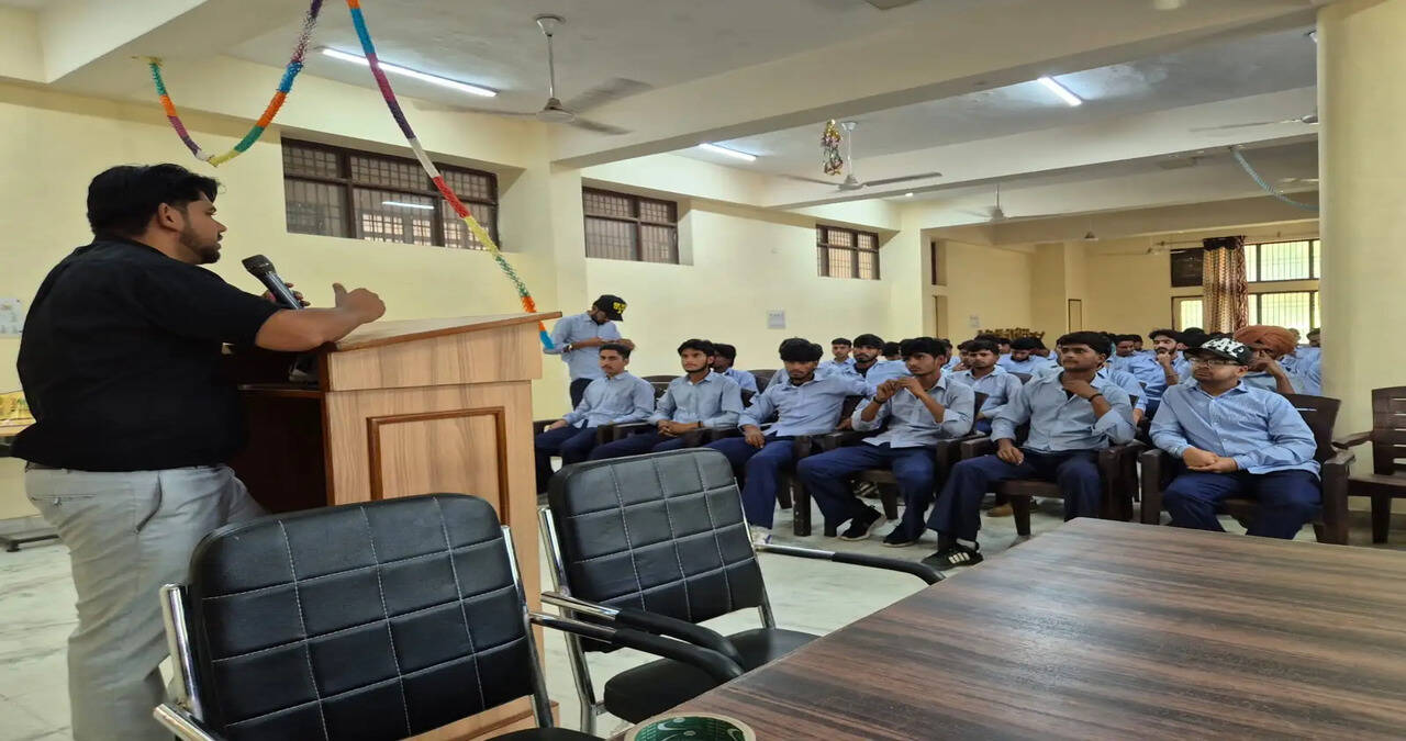 &nbsp;आईटीआई में नशा मुक्त भारत अभियान के तहत जागरूकता कार्यक्रम आयोजित