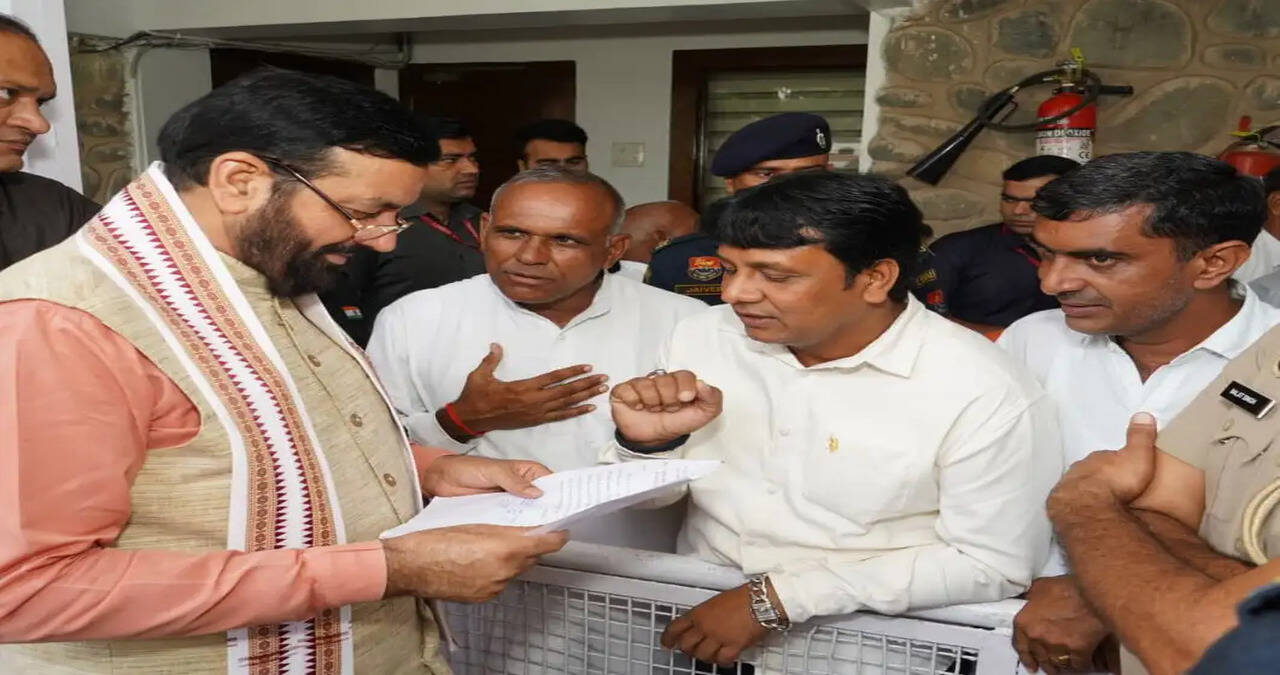 Government Continuously Working to Resolve Issues of&nbsp; Safai Karamcharis&nbsp; &ndash; Chief Minister