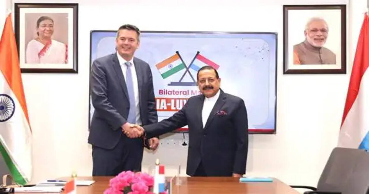 Luxembourg Minister of Economy, SME, Energy & Tourism Mr Lex Delles calls on Union Minister Dr Jitendra Singh