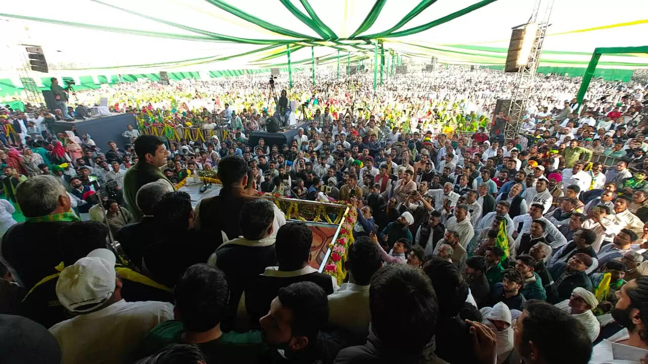हरियाणा मेंं जेजेपी का शक्ति प्रदर्शन, भारी भीड़ जुटाकर दिखाई ताकत, सरकार पर बरसे दुष्यंत चौटाला2