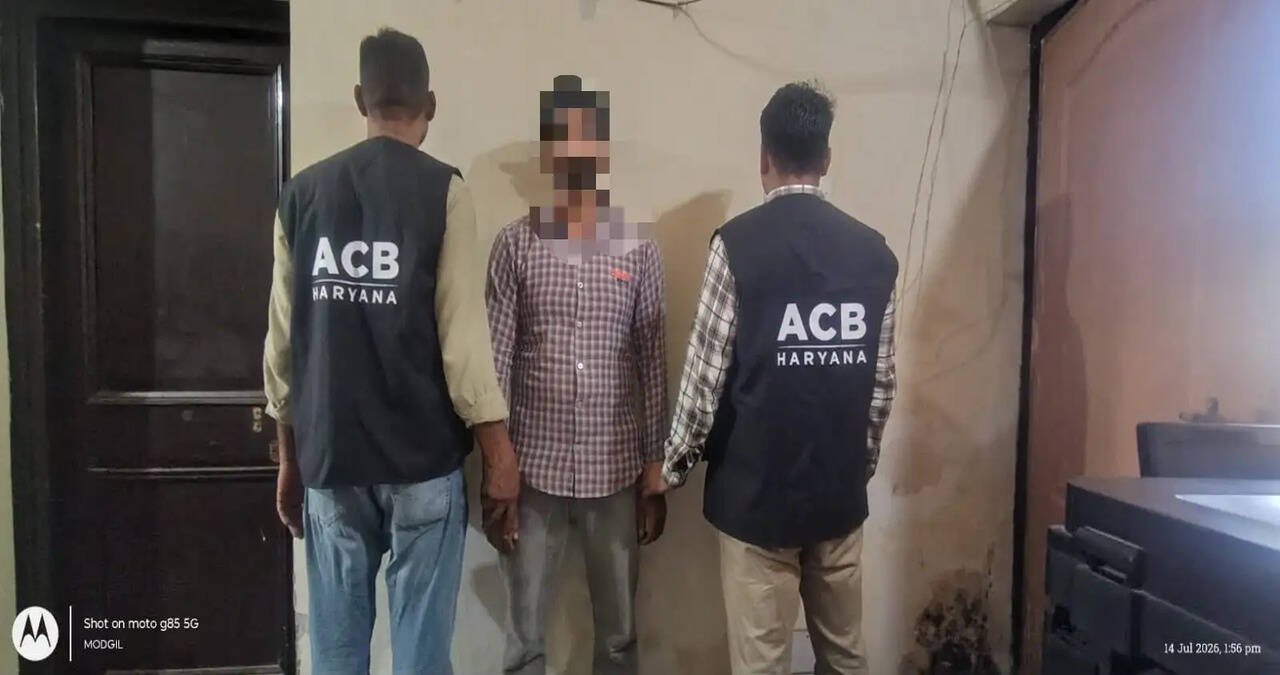 हरियाणा भ्रष्टाचार निरोधक ब्यूरो की बड़ी कार्रवाई: सिंचाई विभाग के जेई व बेलदार ₹45,000 की रिश्वत लेते रंगे हाथ गिरफ्तार