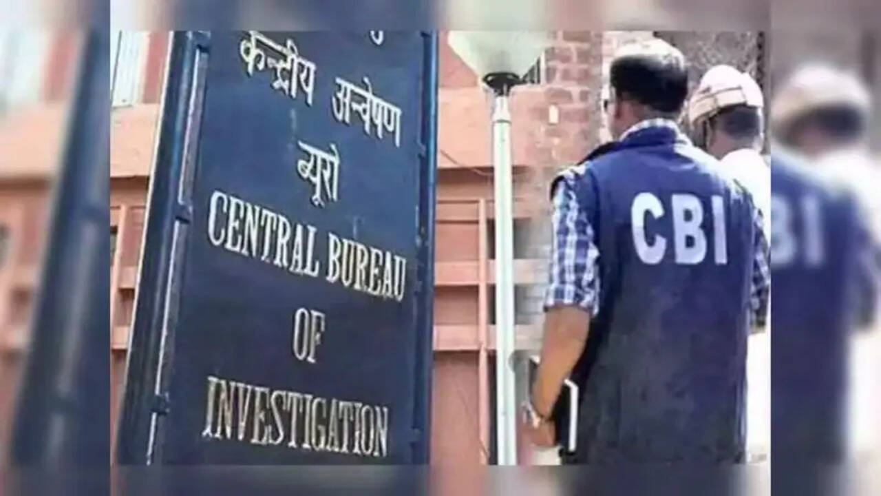 &nbsp;हरियाणा बैंक घोटाले में CBI का बड़ा एक्शन, पंचकूला और चंडीगढ़ के 7 ठिकानों पर छापेमारी, अब तक 16 गिरफ्तार