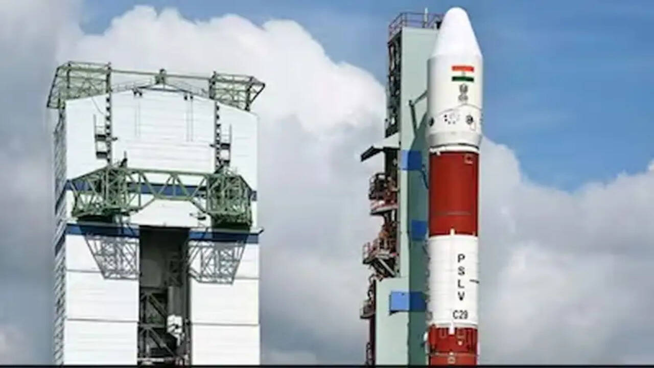 &nbsp;हरियाणा शिक्षा मंत्री का बड़ा ऐलान, 10वीं और 12वीं टॉपर्स को मिलेगा इसरो की दुनिया देखने को मौका