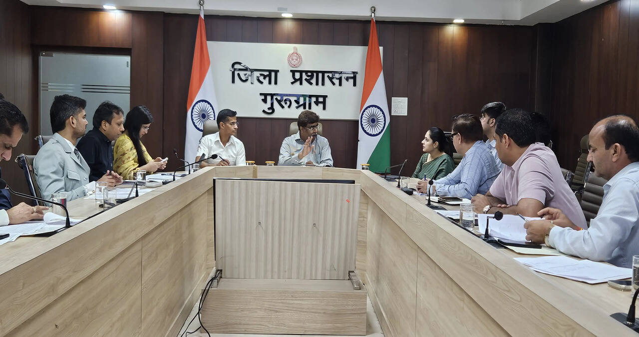 *मुख्य निर्वाचन अधिकारी ने रिहायशी सोसायटी में परखा विशेष गहन पुनरीक्षण अभियान का जमीनी क्रियान्वयन*