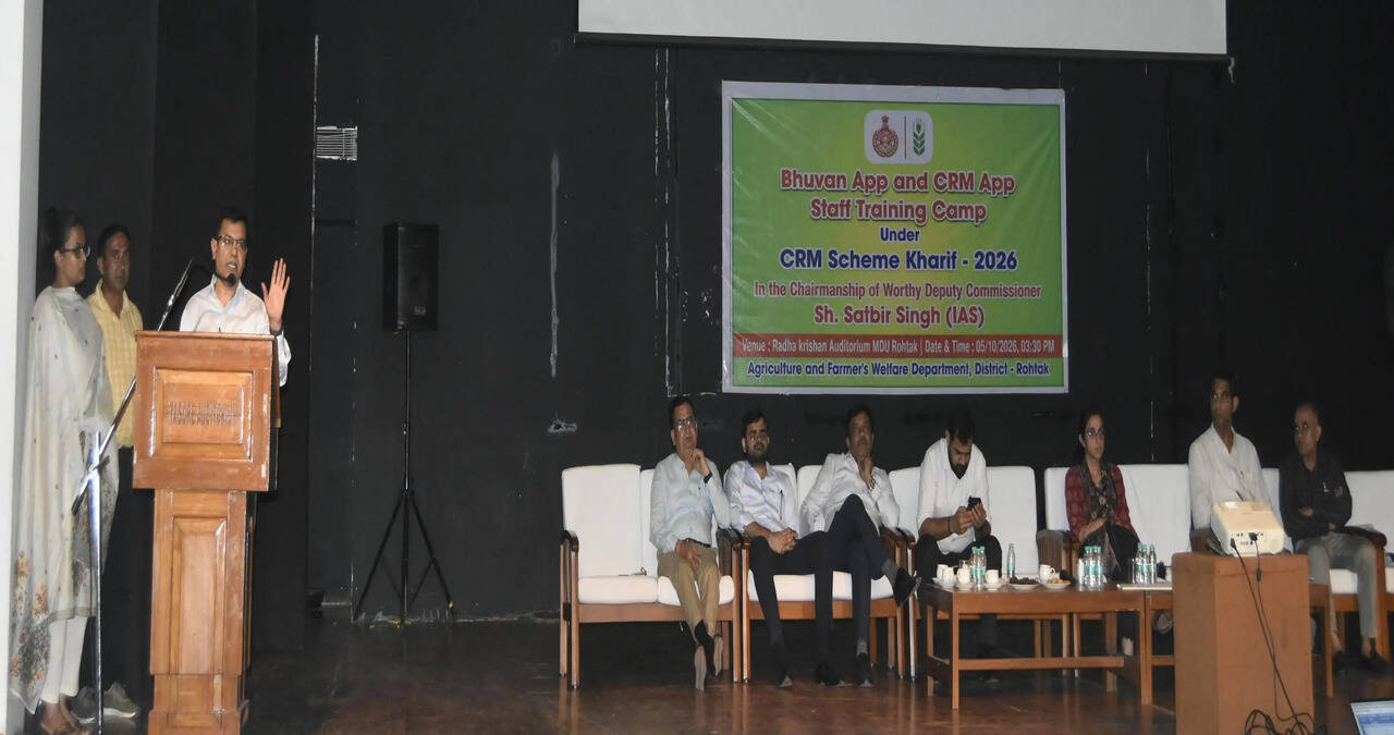पराली व कचरा जलाने पर जीरो टॉलरेंस नीति पर काम करेगा जिला प्रशासन : उपायुक्त सतबीर सिंह