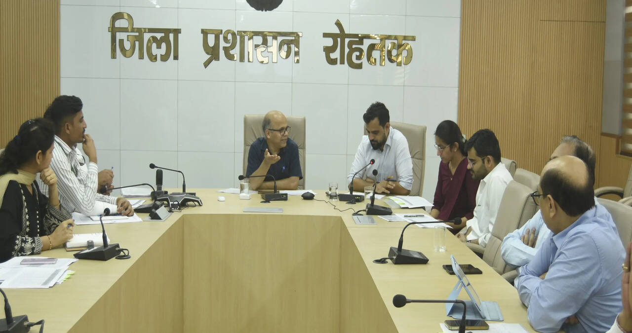 &nbsp;मतदाता सूची विशेष गहन पुनरीक्षण अभियान में तेजी लाएं अधिकारी :- आयोग के प्रधान सचिव मलय मल्लिक