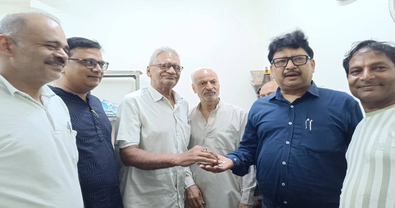 न केस,&nbsp;न कैश...&nbsp;46&nbsp;साल बाद चाबी लौटाई,&nbsp;ईमानदारी ने फिर जीता भरोसे का दिल