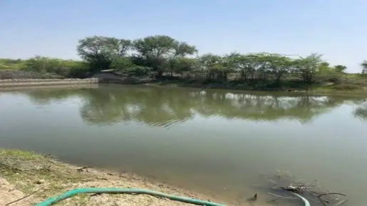 बारिश का जो पानी किसी के काम नहीं आता था,&nbsp;इस समझौते के बाद वह पानी लोगों की प्यास बुझाने और बड़े तालाबों में&nbsp;संचयित&nbsp;होकर&nbsp;भूजलस्तर&nbsp;बढ़ाने के काम आएगा