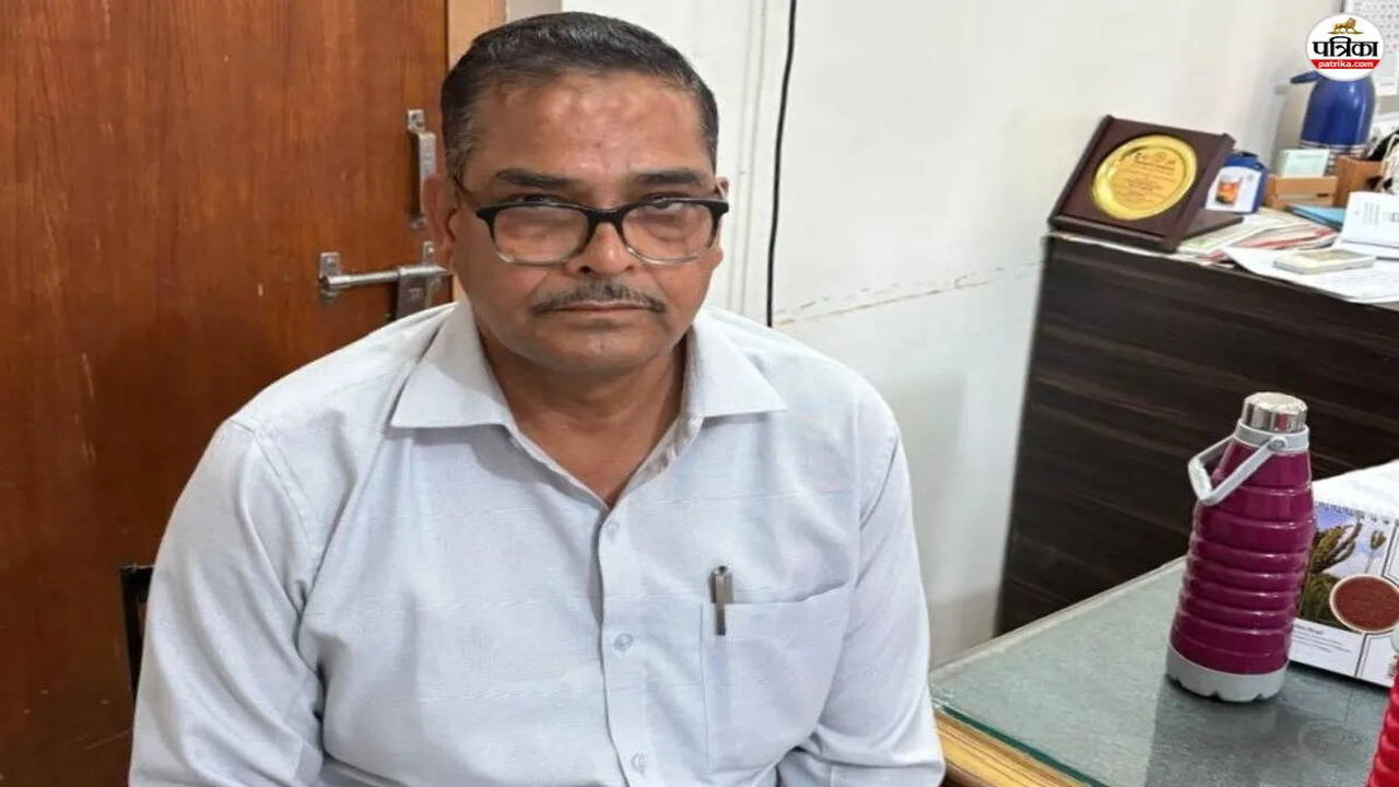कृषि विभाग का संयुक्त निदेशक महज 8000&nbsp;की रिश्वत लेते गिरफ्तार, रिटायरमेंट में बचे थे महज 3 महीने