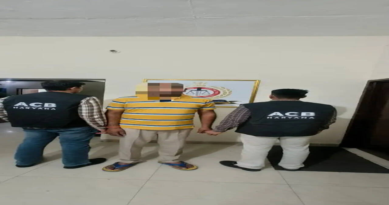 &nbsp;₹5 हजार की रिश्वत लेते पंचकूला पुलिस चौकी का उप निरीक्षक देशराज रंगे हाथ गिरफ्तार